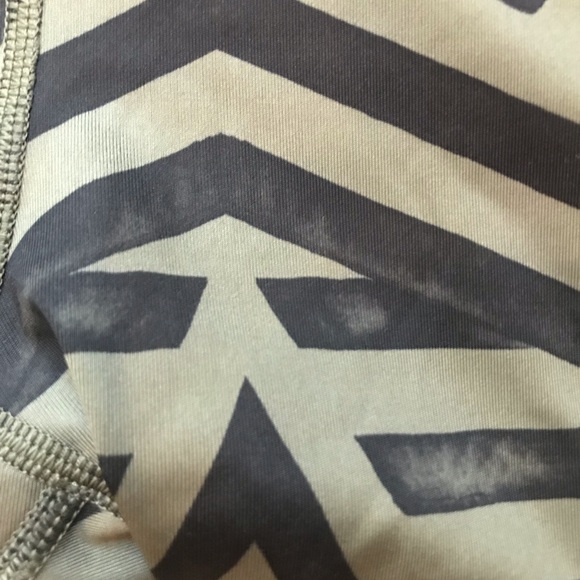 Lululemon Wunder Under Crop - Chevron Fatigue - Picture 8 of 8